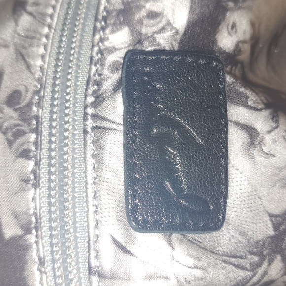 Junior Drake Large Buttersoft Leather Shoulder bag - Picture 11 of 13